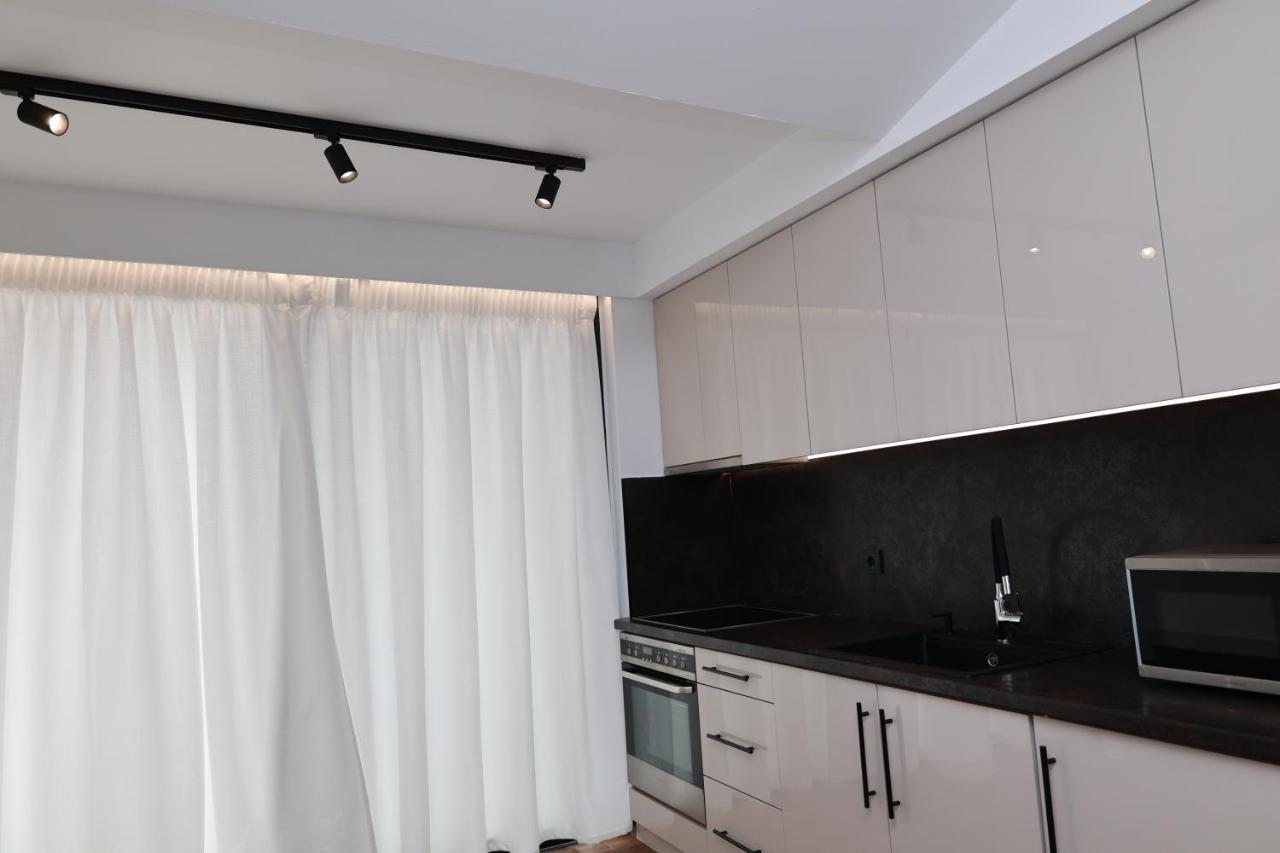 Paris-Irini Studios And Apartments Plomári Kültér fotó