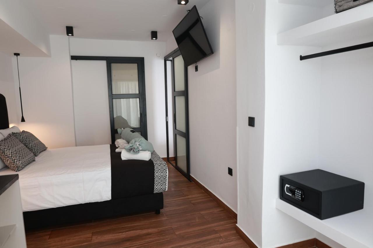Paris-Irini Studios And Apartments Plomári Kültér fotó
